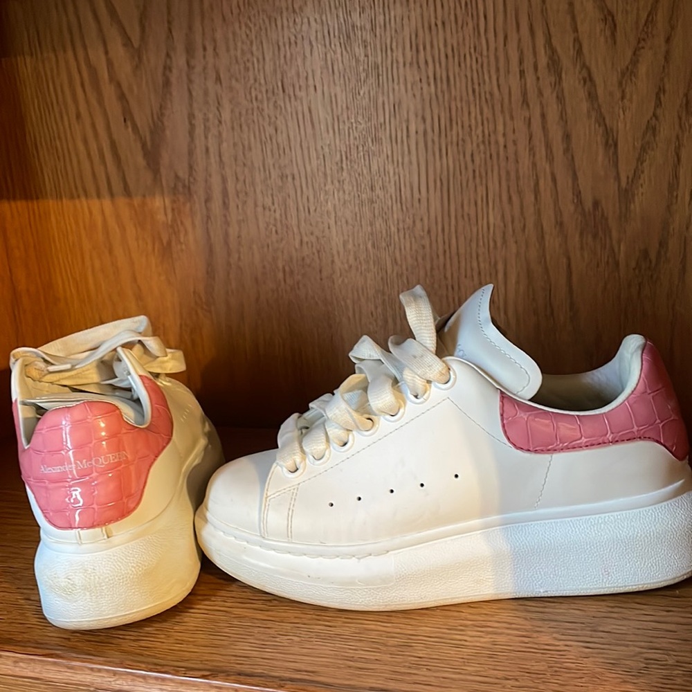 McQueen sneakers in excellent condition